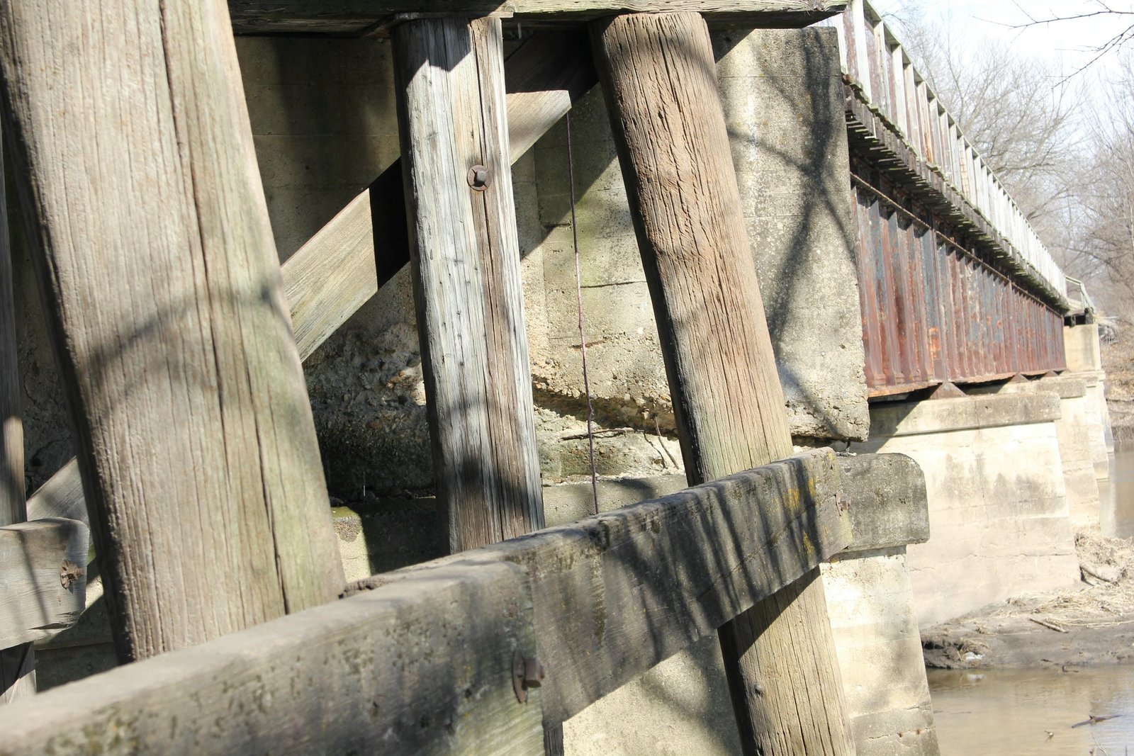 Deterioration to south pier (pier #5)